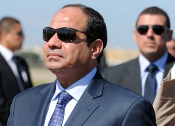 Sisi Tries to Rule Egypt   as One-Man Show