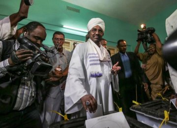 Bashir Set for Reelection as Polls Close 