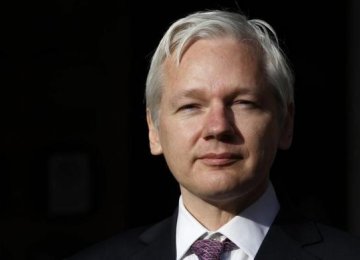 Sweden  to Question Assange