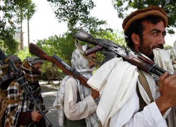 IS Offering Higher Salaries to Taliban Fighters