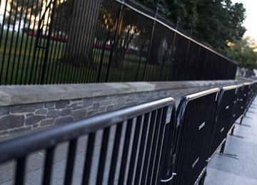 New Fence for White House After Intrusion