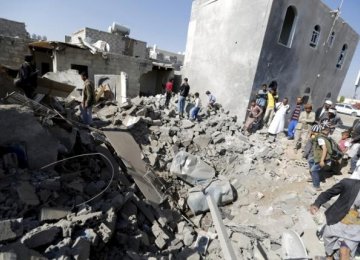 Saudi-Led Air Raids Kill 15 in Yemen