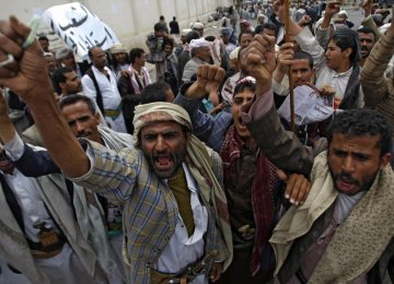 Yemenis Rally Against President, Al-Qaeda