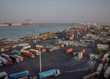 Italian Experts Scope Out Bushehr Port Capacity