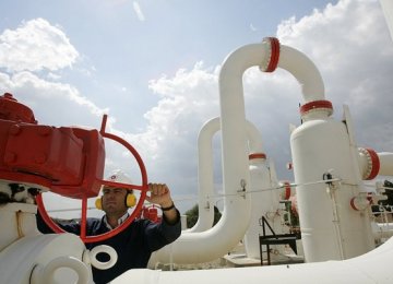 Austrian Firm Ready to Resume Oil Import