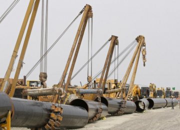 Iran Backs Pipeline to China 