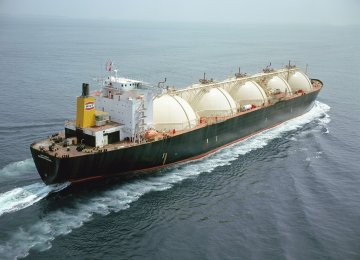 France to Help Build 1st FLNG Unit