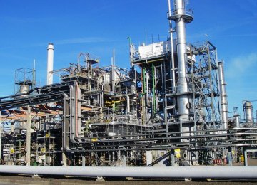Gas, Petrochem Revenues to Overtake Oil