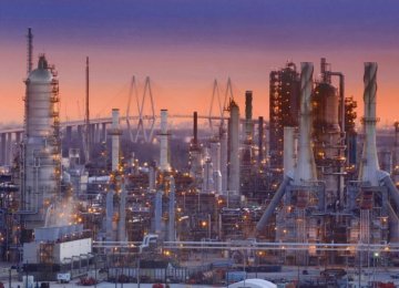 Iran to Help Build Refinery in Kazakhstan 