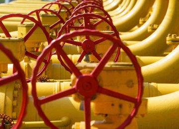 Kiev to  Continue Buying  Russian Gas
