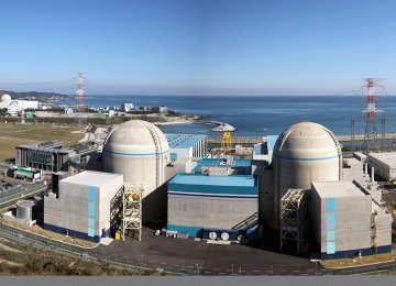 2 Reactors Closed at   S. Korean Nuclear Plant