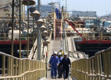 Kuwait Seeks Arbitration in Oil Row With S.Arabia
