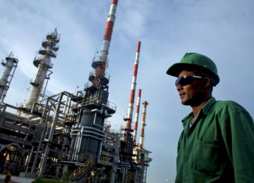 Nigeria Slams Saudi Oil Policy