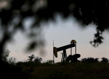 Oil Rises on China Demand
