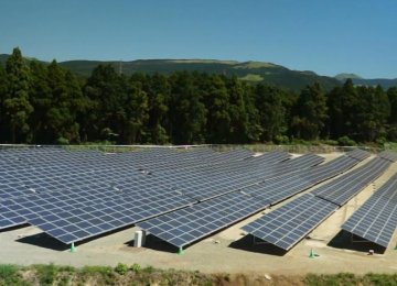 Pakistan Opens First Solar Power Plant