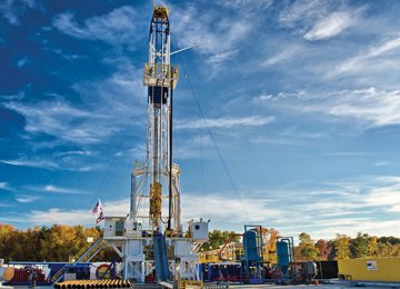 Shale Drillers Keep Output High 