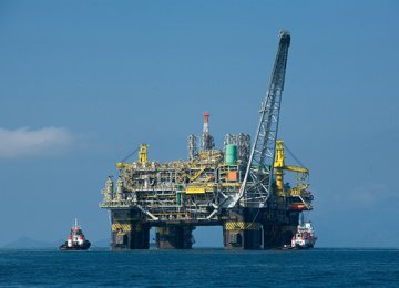 Private Co. to Build Offshore Oil Rigs