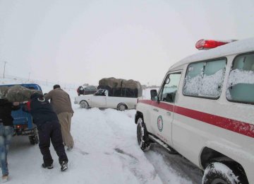 Hundreds Rescued From Snow