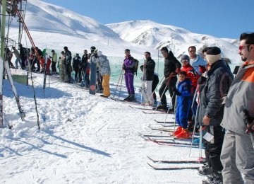 Skiers Invited to Khoshako Slopes