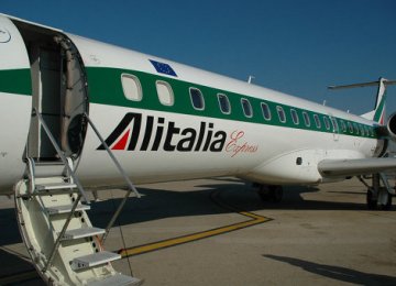 Alitalia to Lay Off Employees