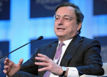 Draghi Hints at $906b of Fresh Aid