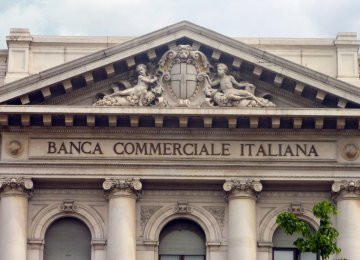 Italy Yields Fall