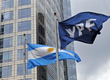 Argentina energy Co. Offers 1st Int’l Bond 