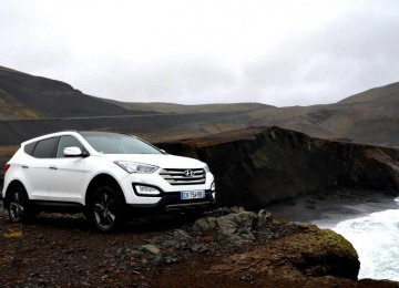 2016 Santa Fe Launched in South Korea