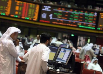 Mideast Markets Soft After Oil Slips Again