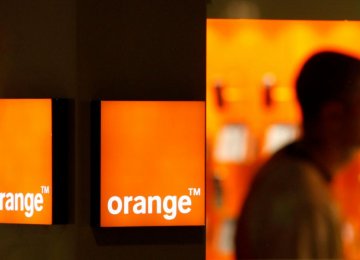 Orange SA Mulls Buying Stake in Iranian Firm