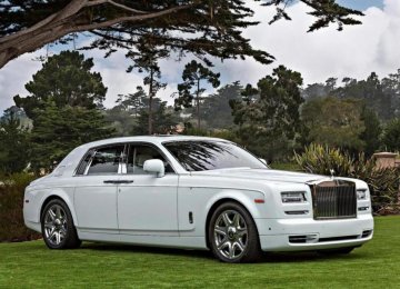 Rolls-Royce Phantom Becomes Ghost