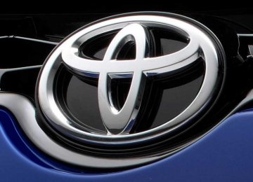 Toyota Annual Profit Accelerates 