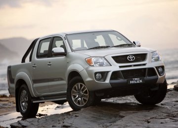Toyota Hilux Pickup Slated for Debut