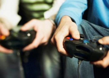 Kids Glued to Online Gaming Fare Poorly in Studies