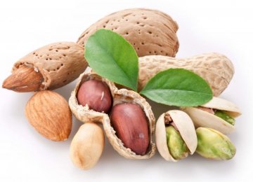 Eating Nuts, Peanuts Daily May Lower Risk of Death