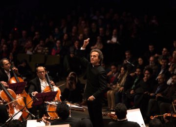 Sounds of Nostalgia Echo in Shahrdad’s Concert