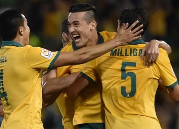 Socceroos Cruise Into Asian Cup Final