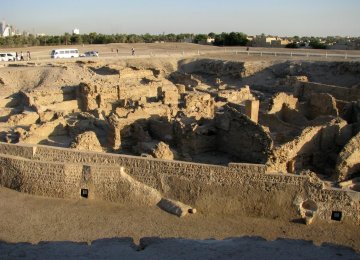 Ancient Artifacts Discovered in Bahrain Fort