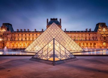 France Expecting Record Number of Tourists