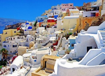 Greek Tourism Thriving Despite Eurozone Concerns