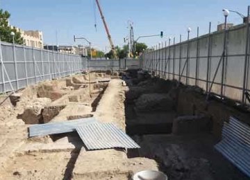 Historical Columns to Be Displayed at Isfahan Subway