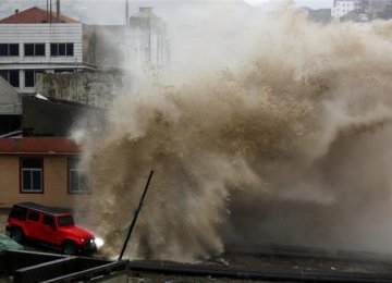 Deadly Typhoon Thrashes Taiwan