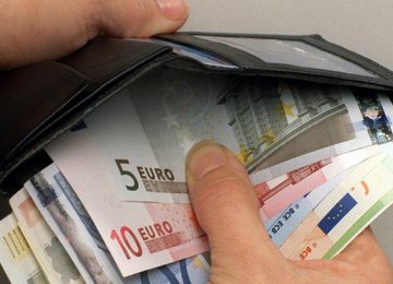  Germans See Rise in Salary