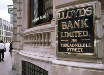 Troubled Lloyds’ Remaining Shares on Sale