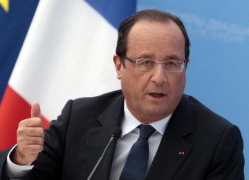 Hollande Promises $2b in Tax Relief