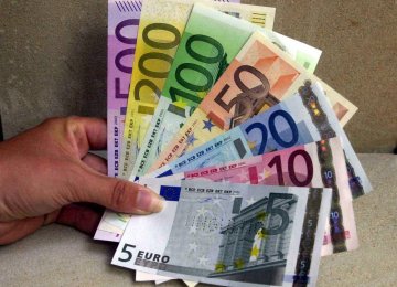 Euro at 10-ِDay Low Versus Dollar 