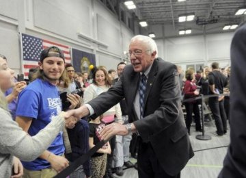 Sanders Attacks US Banks