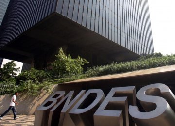 Brazil Bank Loan Defaults at 3-Year High