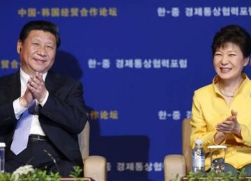 China, S. Korea Sign FTA Deal