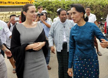 Jolie Visits Myanmar, Meets Rohingyas